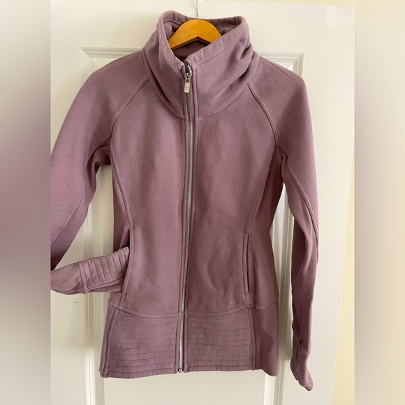 Lululemon, high neck, long zip-up - Picture 1 of 1